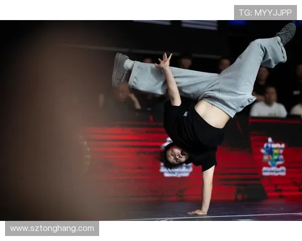 武汉街舞队的反击之路：深度解析街舞文化的魅力与挑战