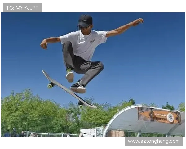 深圳滑板队在极限运动世界杯积分榜中以70分稳居第一名引发关注 深圳滑板队在极限运动世界杯积分榜中以70分稳居第一名引发关注