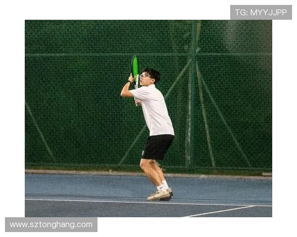 深圳网球队技术深度解析:从基础训练到比赛策略的全方位探讨 深圳网球队技术深度解析:从基础训练到比赛策略的全方位探讨