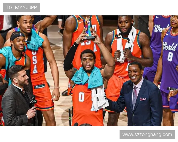 扎克拉文的篮球之路：从新秀到全明星的辉煌历程与成长故事