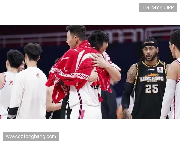 艾维斯与波尔图激战正酣比分悬念引发球迷热议 艾维斯与波尔图激战正酣比分悬念引发球迷热议